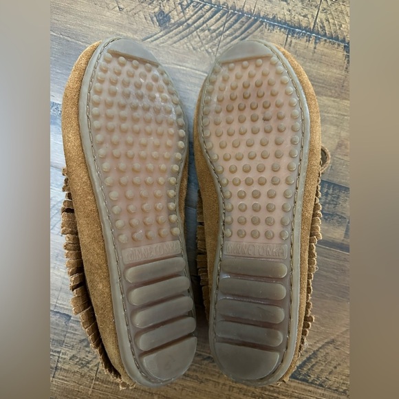 Minnetonka Tan Fringed Moccasins - Picture 8 of 8